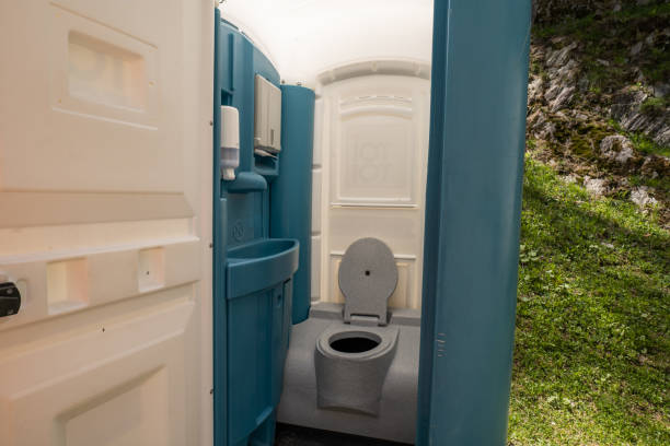 Best Construction site porta potty rental  in Geneseo, IL